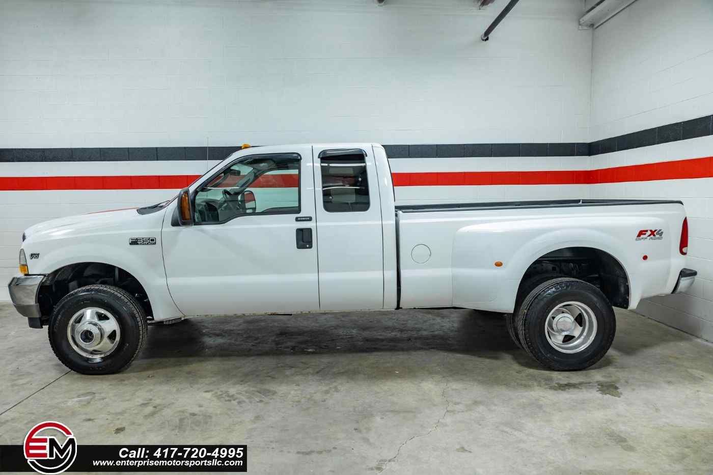 2004-Ford-Super-Duty-F-350-DRW-XLT-for-sale-02