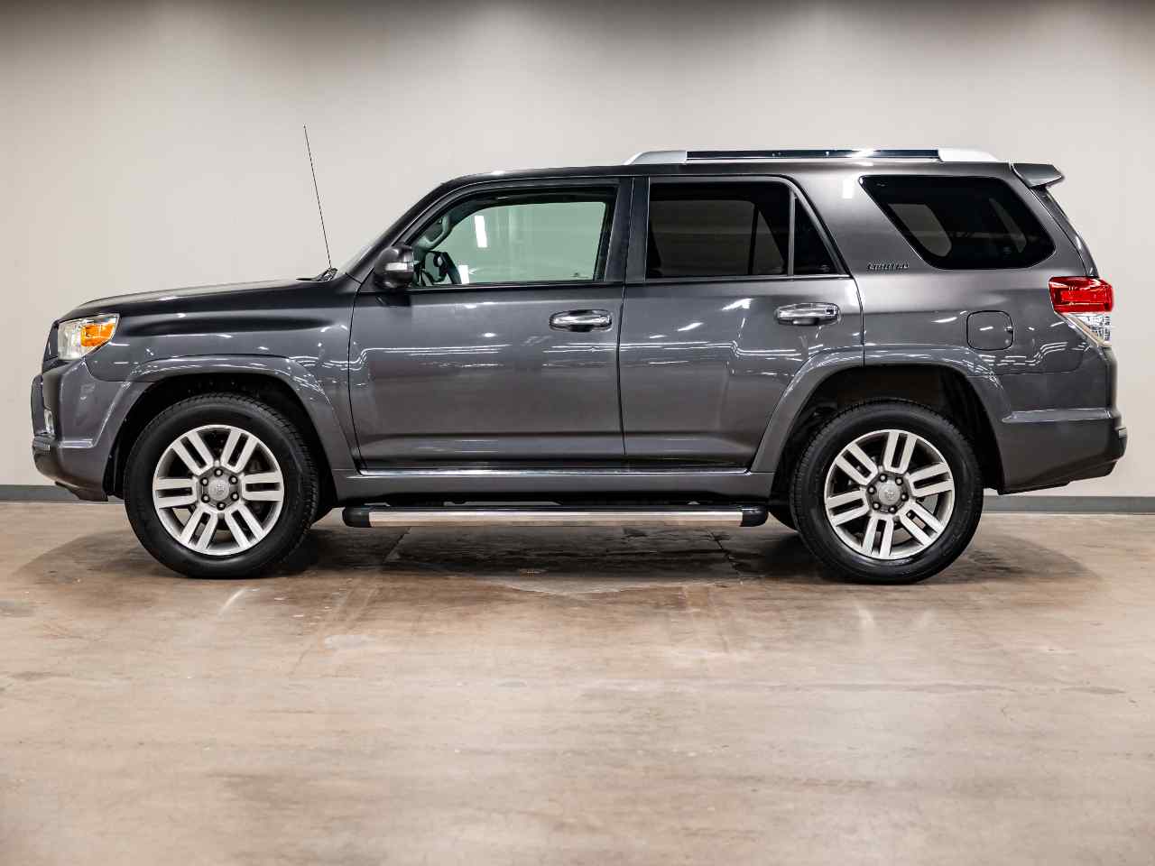 2011-toyota-4runner-limited-for-sale-02