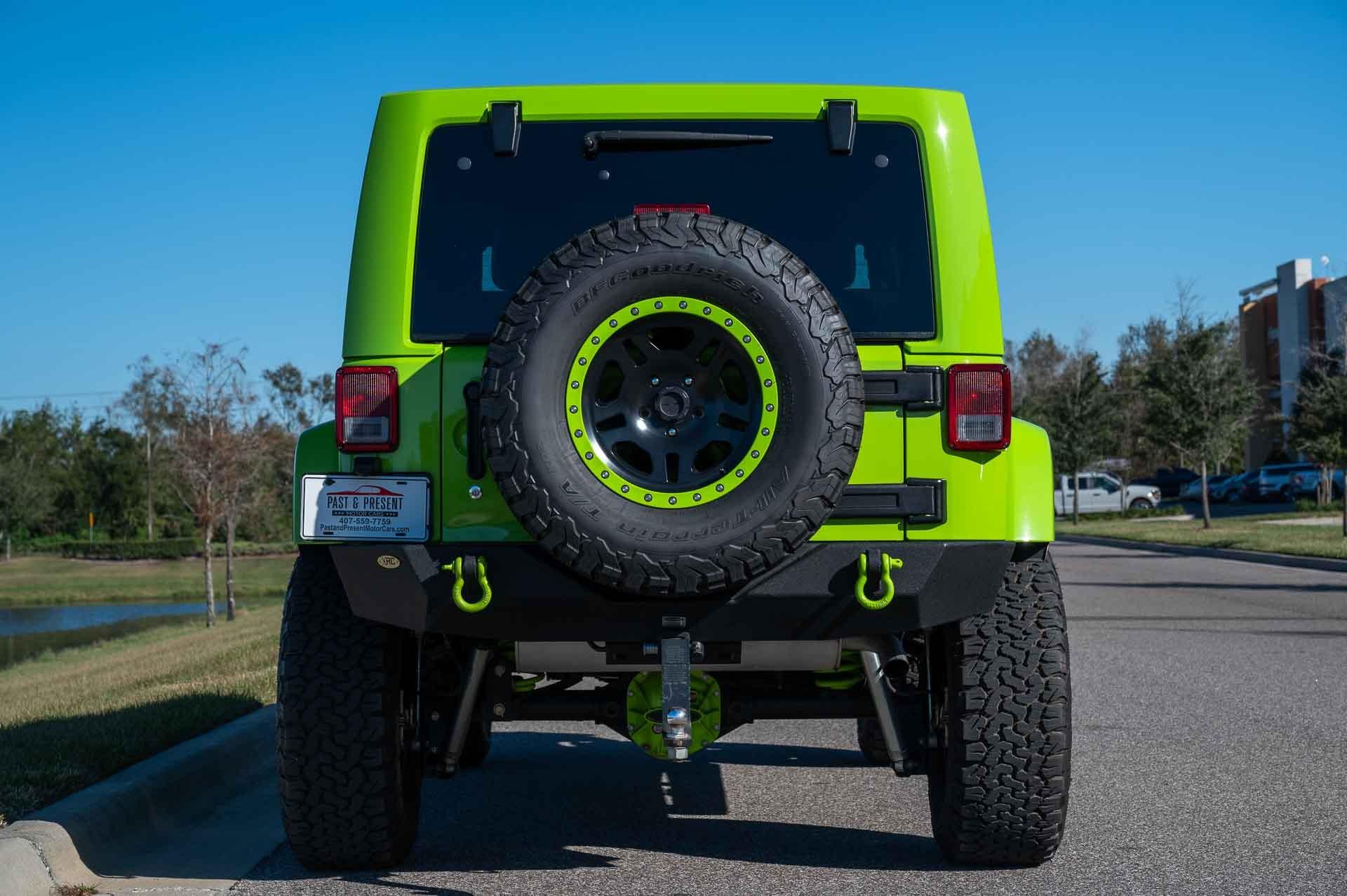 2012-jeep-wrangler-modified-for-sale-04