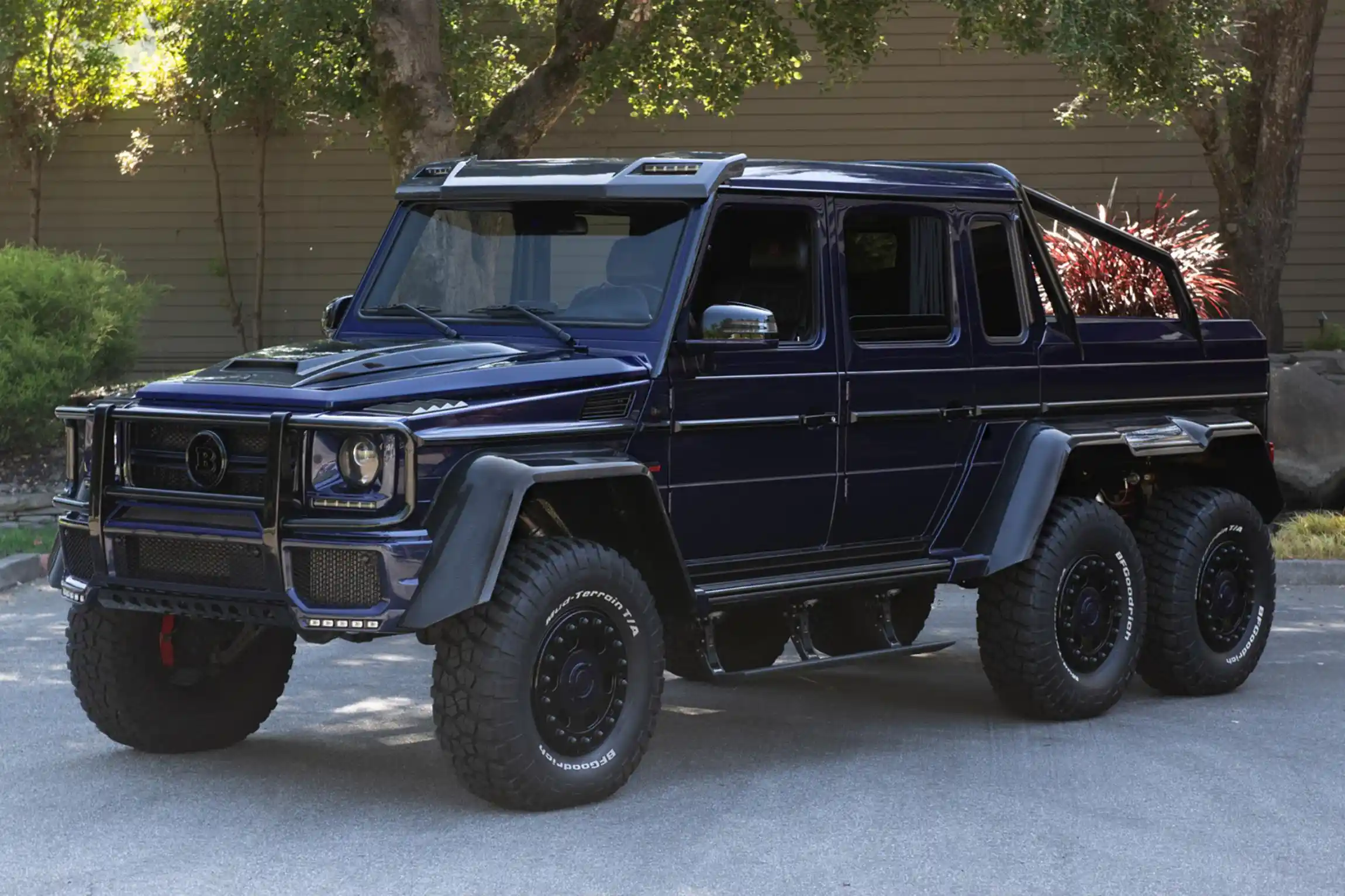 2014-mercedesbenz-g63-amg-6x6-brabus-for-sale-01