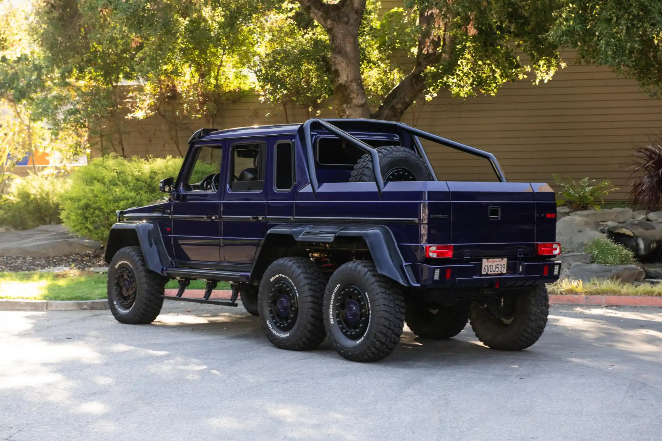 2014-mercedesbenz-g63-amg-6x6-brabus-for-sale-03