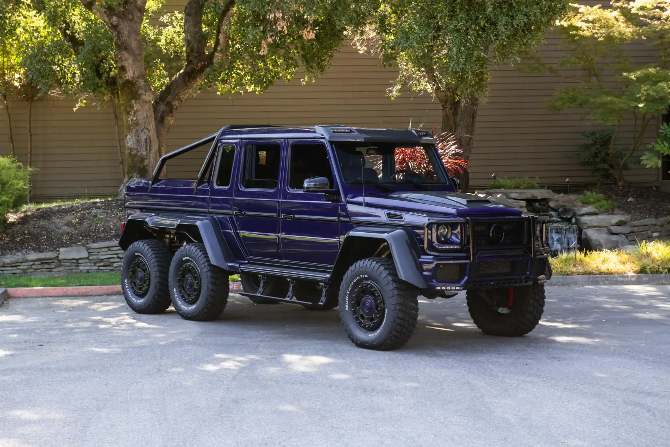 2014-mercedesbenz-g63-amg-6x6-brabus-for-sale-07