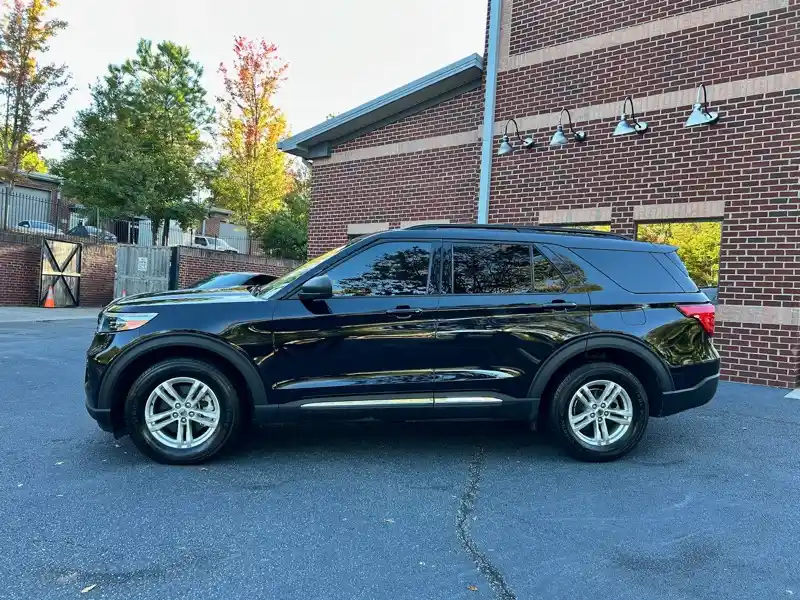 2020-ford-explorer-xlt-awd-for-sale-02