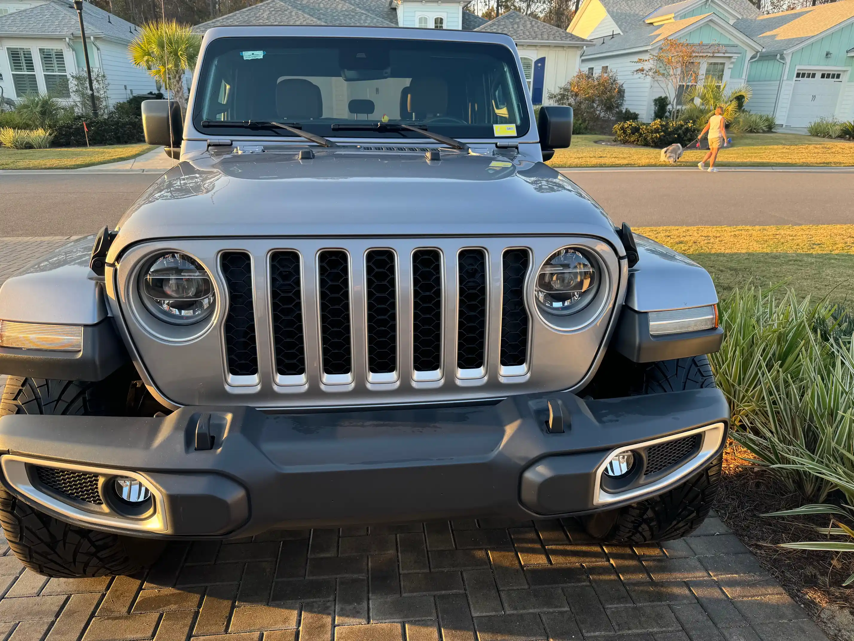 2020-jeep-gladiator-overland-for-sale-02