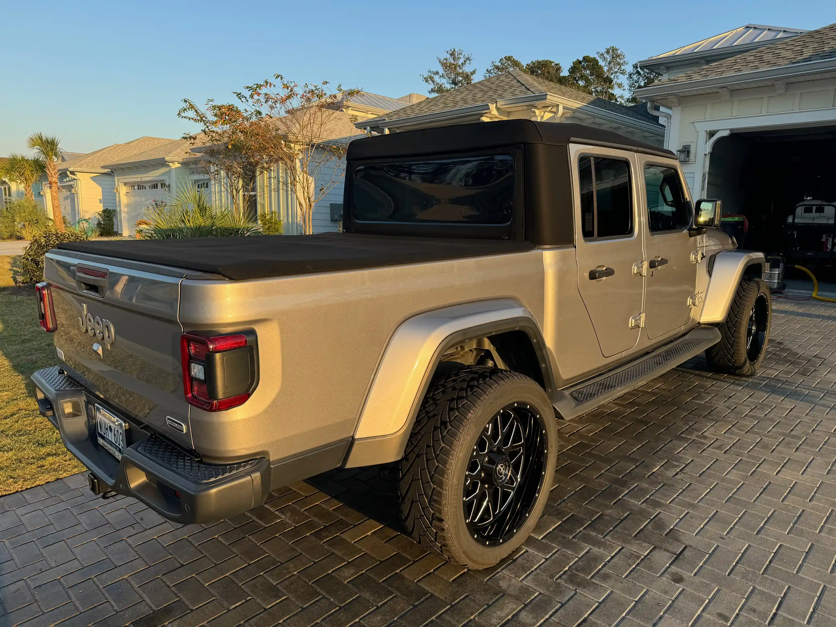 2020-jeep-gladiator-overland-for-sale-10