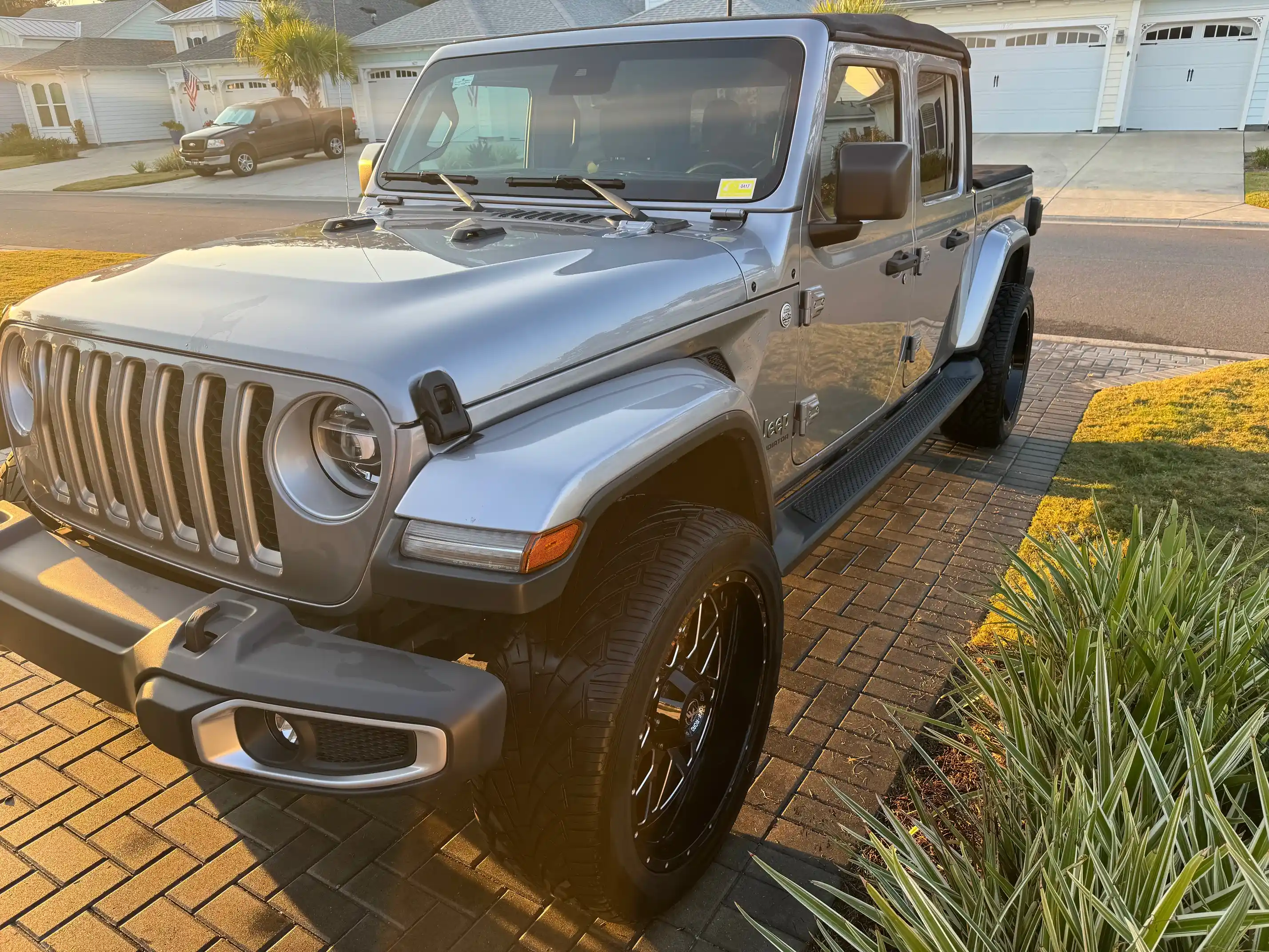 2020-jeep-gladiator-overland-for-sale-12