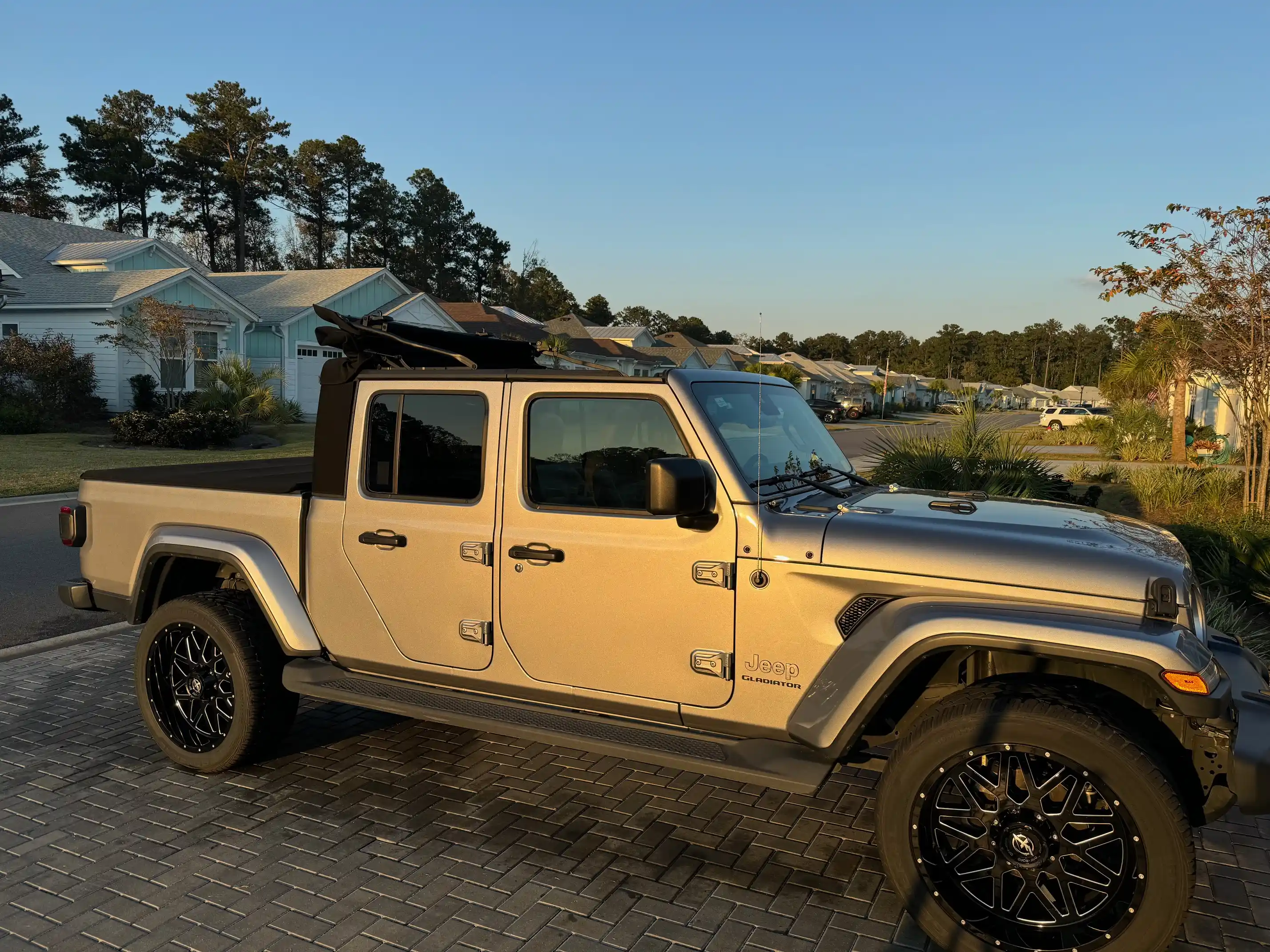 2020-jeep-gladiator-overland-for-sale-13