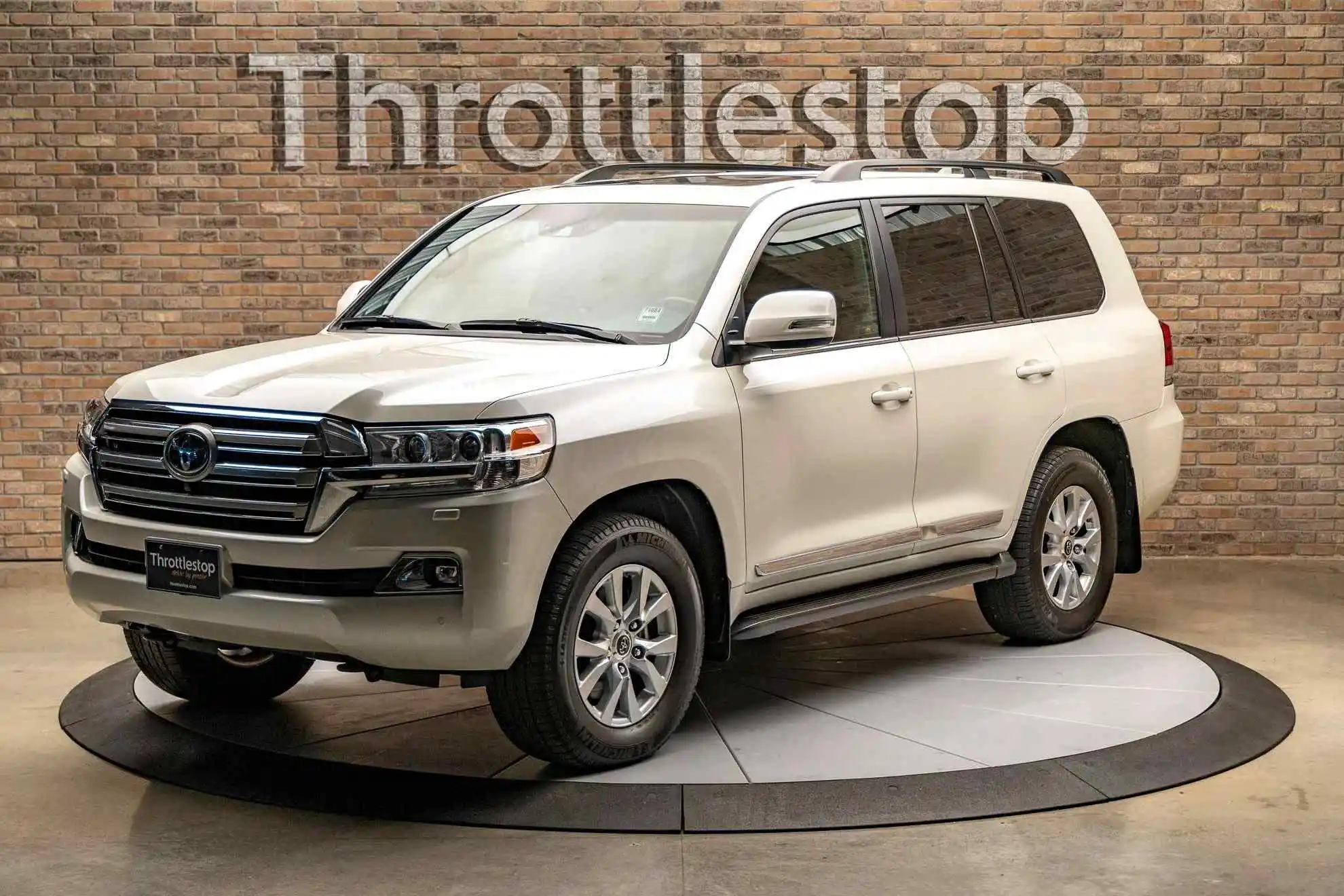 2020-toyota-landcruiser-for-sale-03