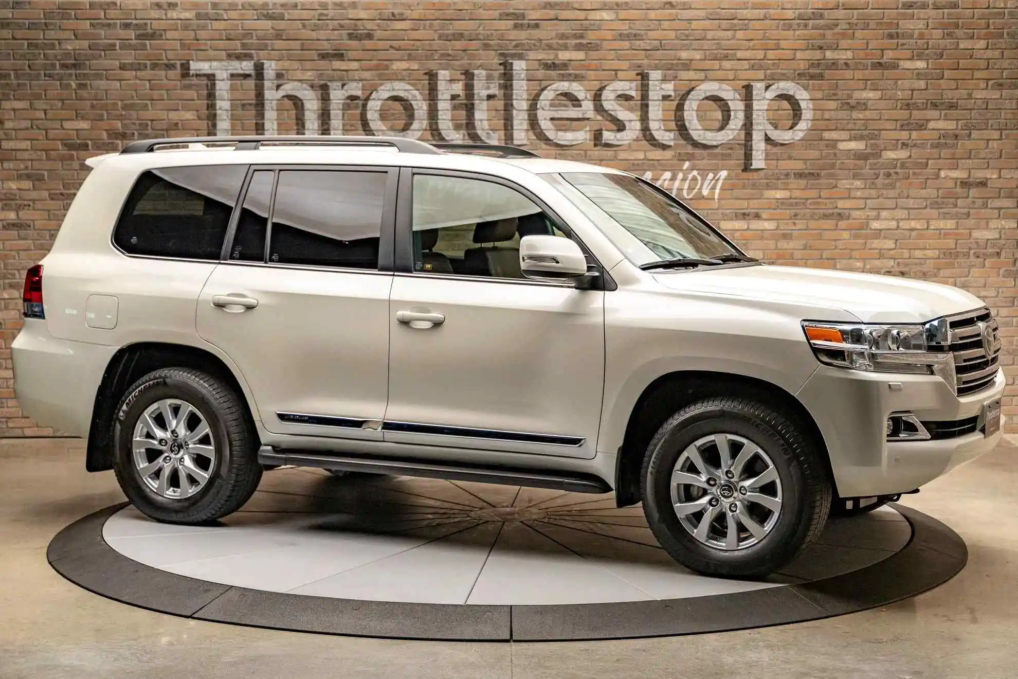 2020-toyota-landcruiser-for-sale-05