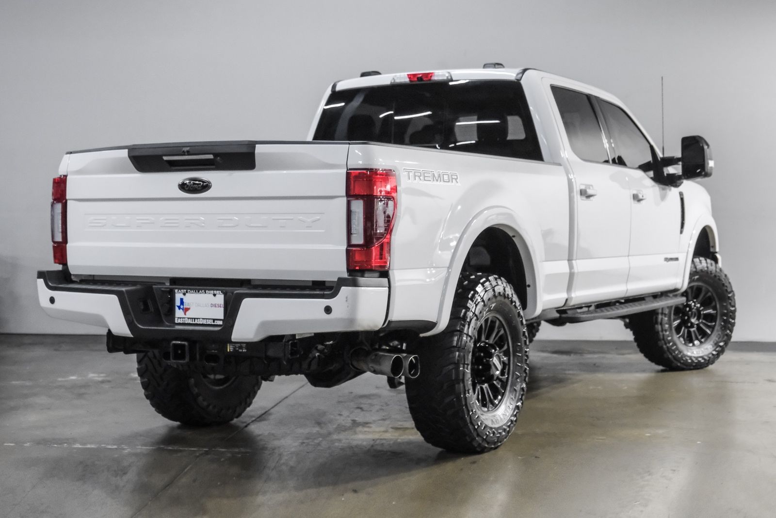 2021-ford-f250-lariat-super-duty-ultimate-tremor-for-sale-07