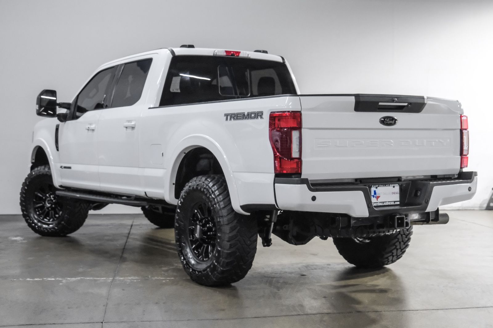 2021-ford-f250-lariat-super-duty-ultimate-tremor-for-sale-08