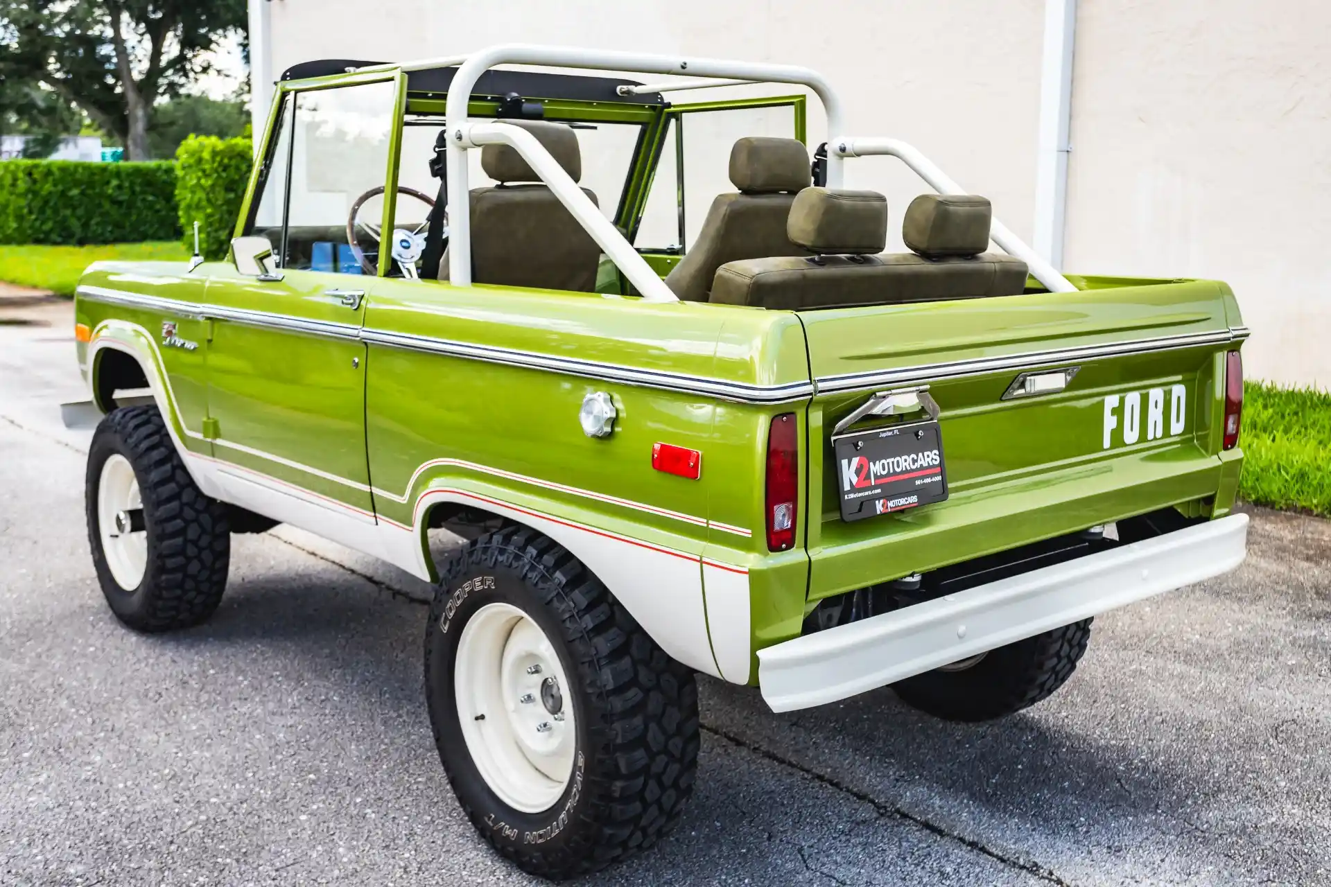 Used-1975-Ford-Bronco-Ranger-By-Velocity-Restorations-for-sale-05