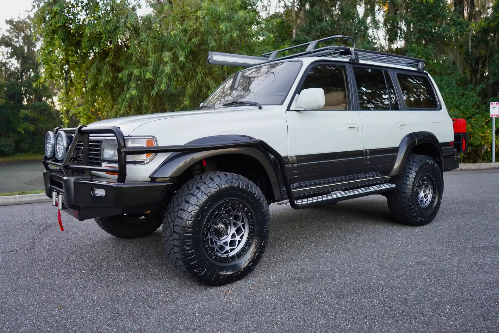 Used-1997-Lexus-LX-450-EXTENSIVE-KINGS-CHARIOT-BUILD-BEAUTIFUL-for-sale-01