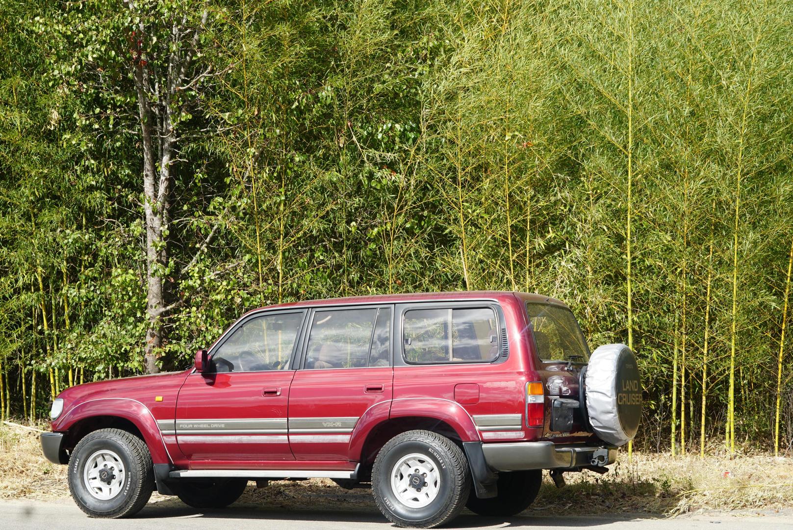 gcc-spec-land-cruiser-01