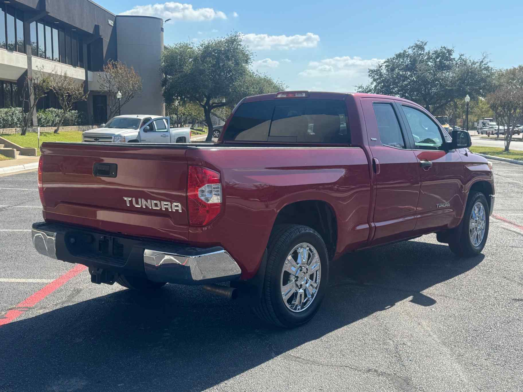 red-2015-toyota-tundra-sr5-for-sale-02