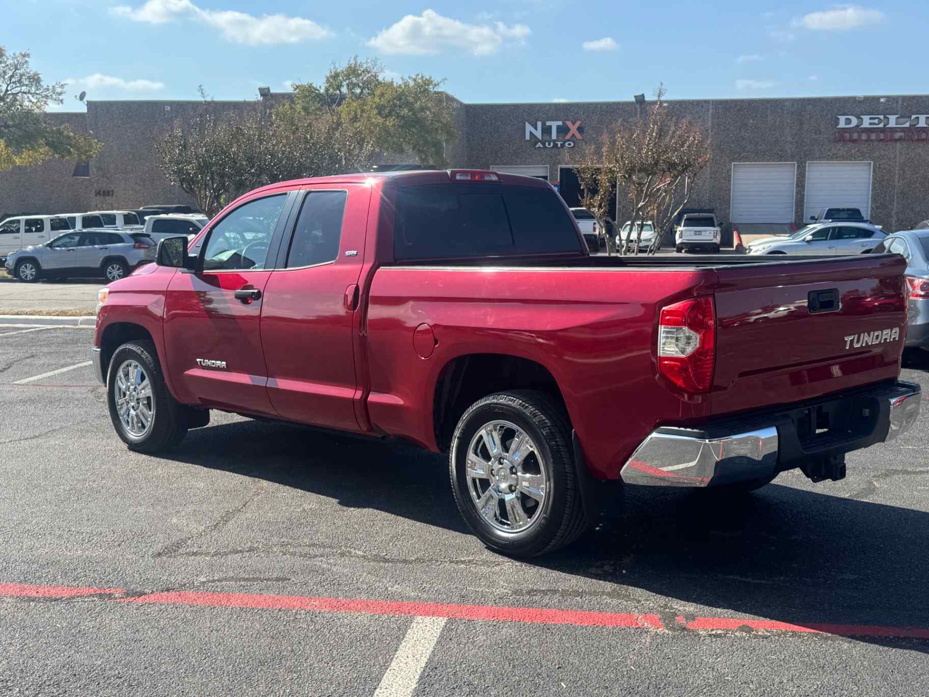 red-2015-toyota-tundra-sr5-for-sale-04