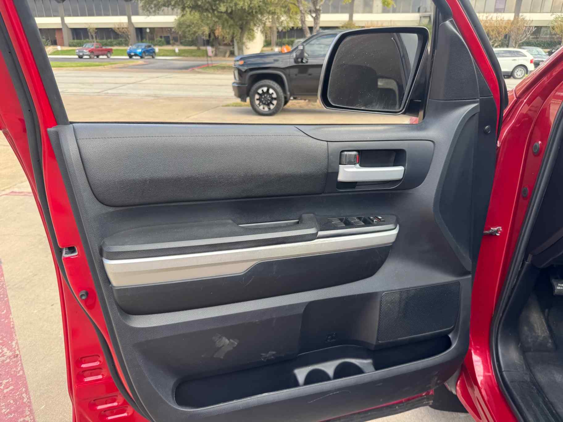 red-2015-toyota-tundra-sr5-for-sale-13