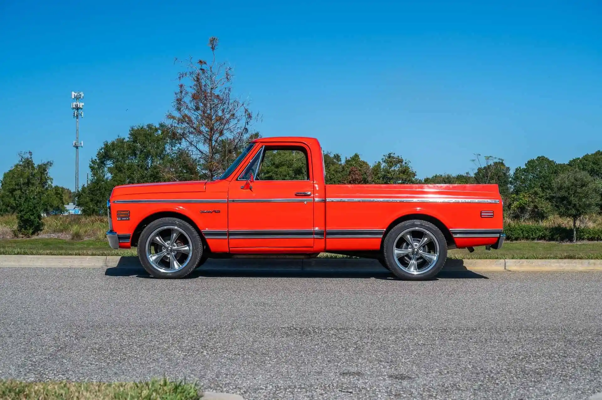 1969-chevrolet-c10-for-sale-02