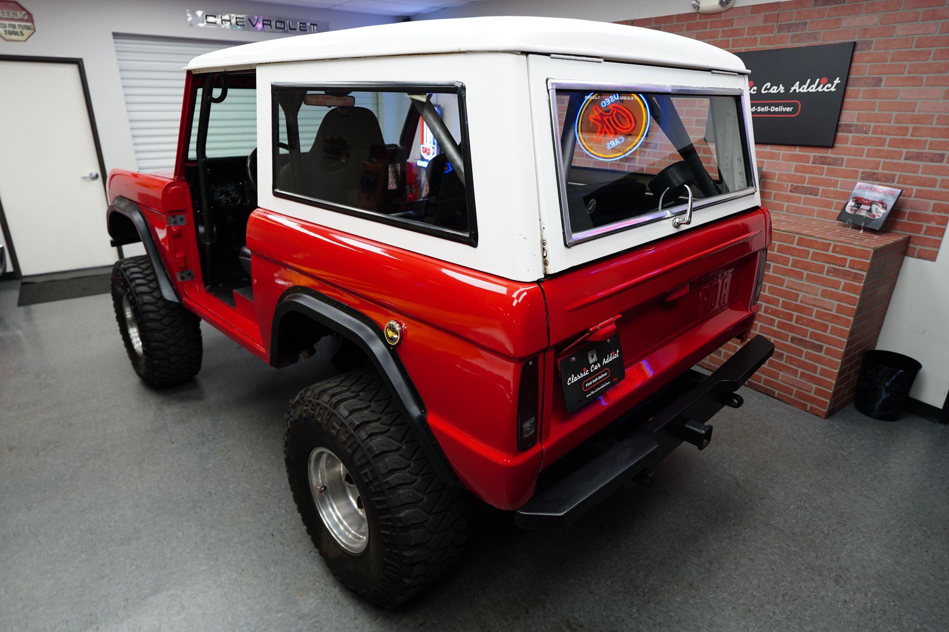 1969-ford-bronco-cca-for-sale-05