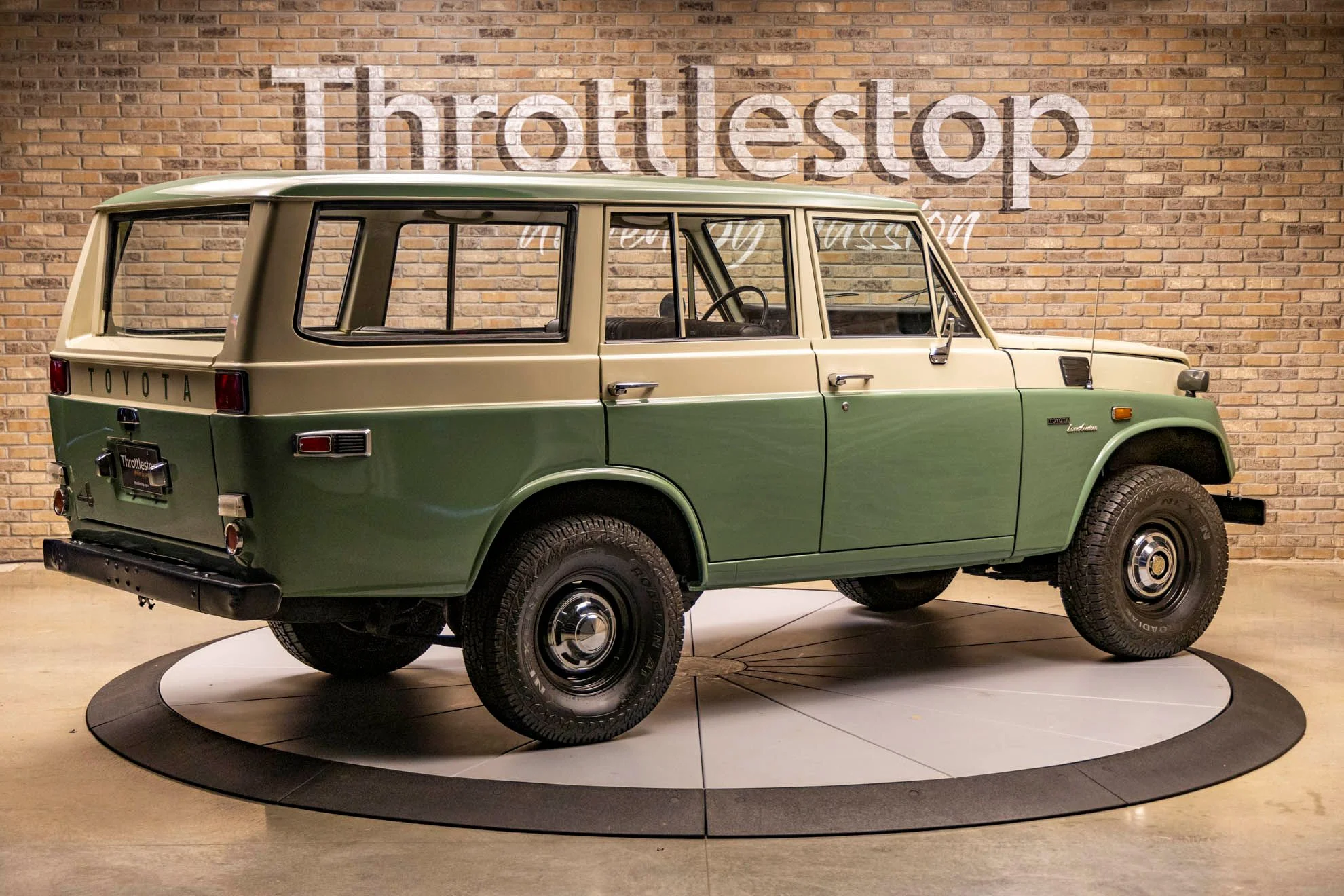 1972-toyota-fj55-land-cruiser-for-sale-06