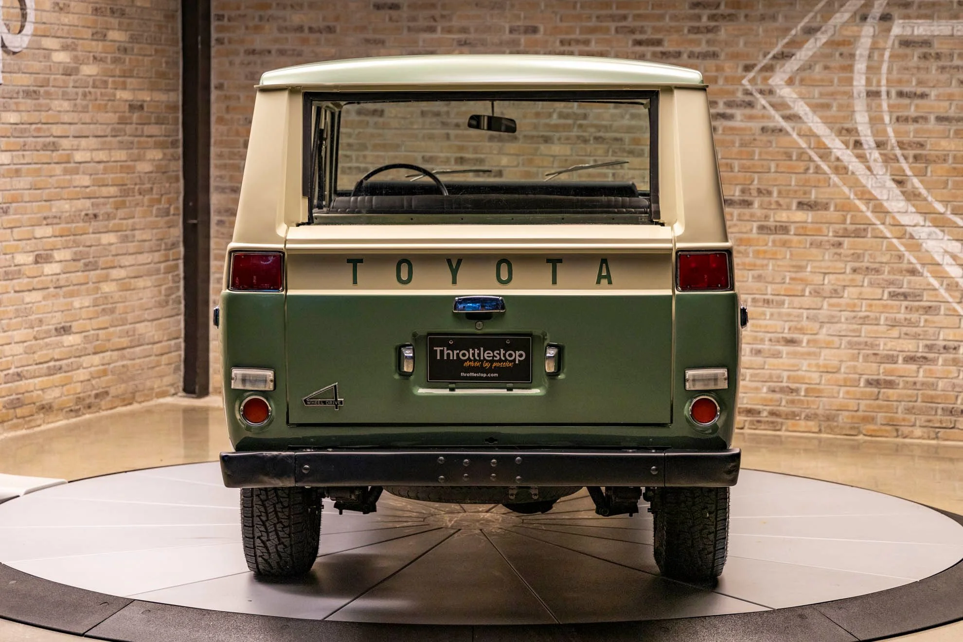 1972-toyota-fj55-land-cruiser-for-sale-08