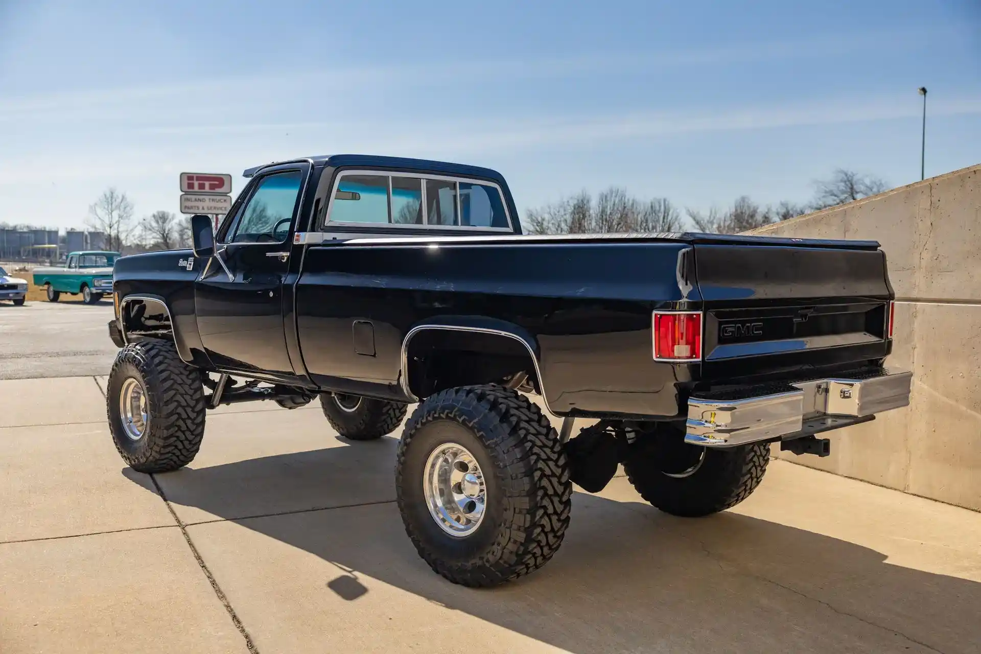 1976-gmc-k2500-sierra-for-sale-03