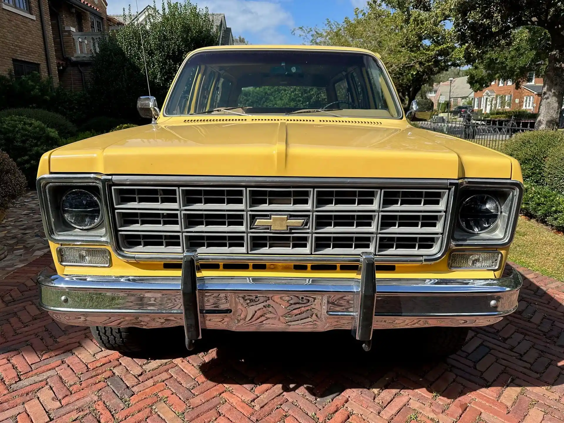 1977-chevrolet-suburban-k20-silverado-for-sale-08