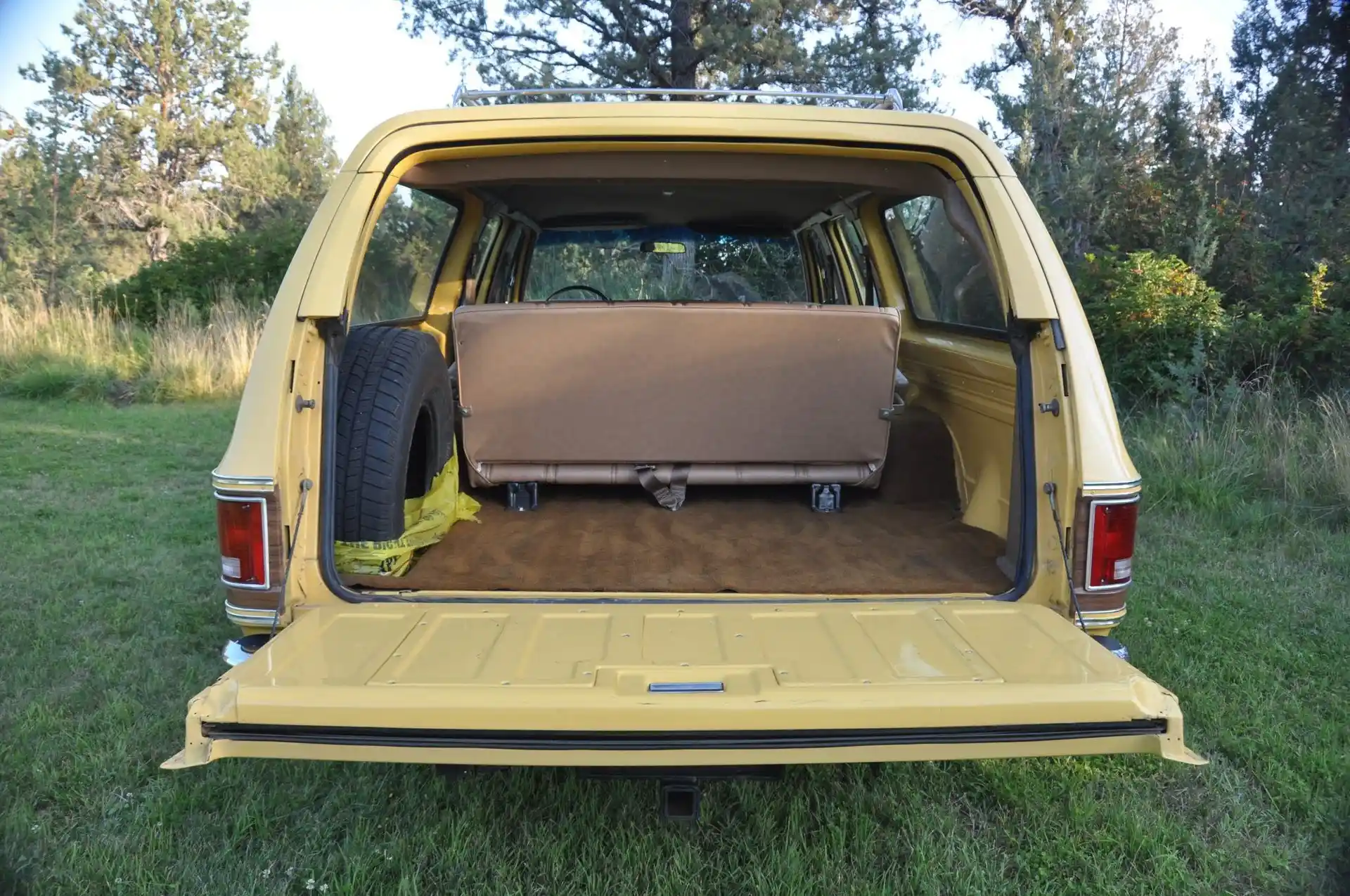 1977-chevrolet-suburban-k20-silverado-for-sale-24