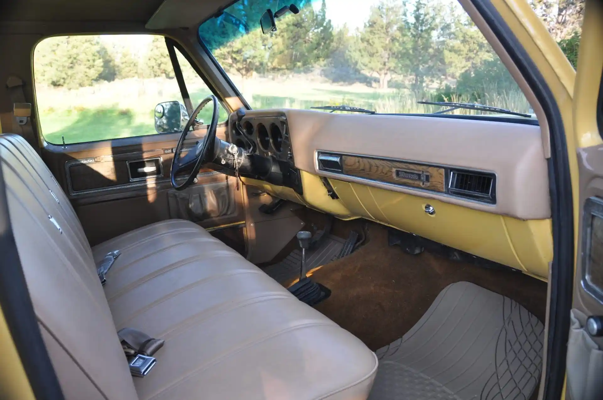 1977-chevrolet-suburban-k20-silverado-for-sale-26