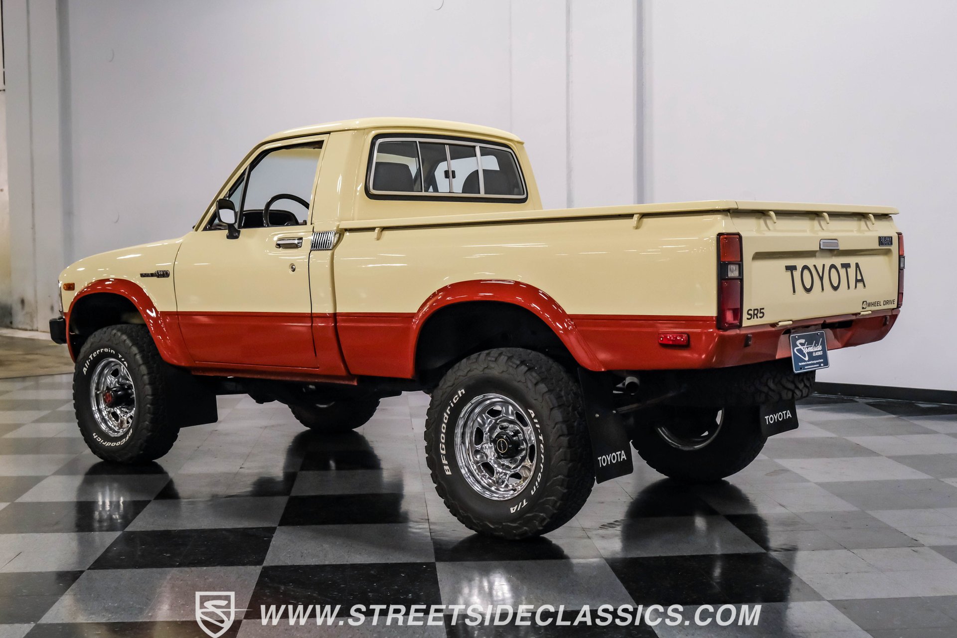 1983-toyota-pickup-sr5-4x4-for-sale-05