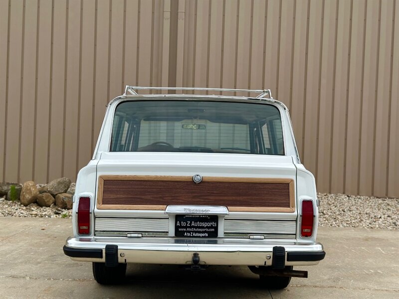 1984-jeep-grand-wagoneer-4dr-suv-for-sale-08