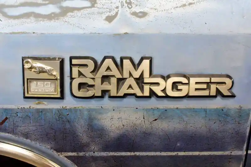 1985-dodge-ramcharger-150-2dr-4wd-suv-for-sale-23