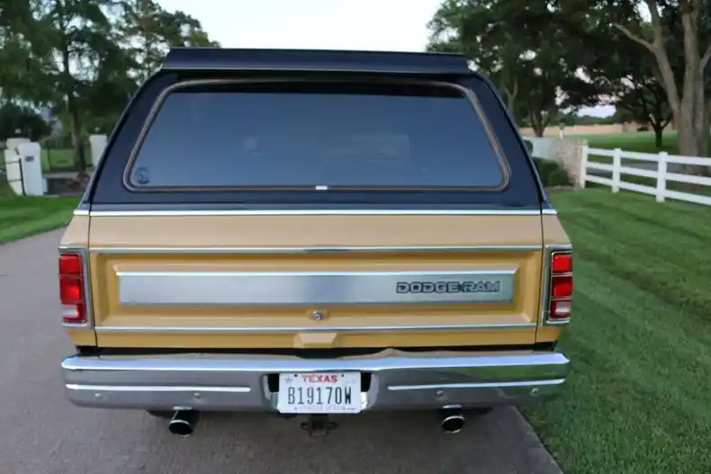 1986-dodge-ramcharger-royal-se-for-sale-40