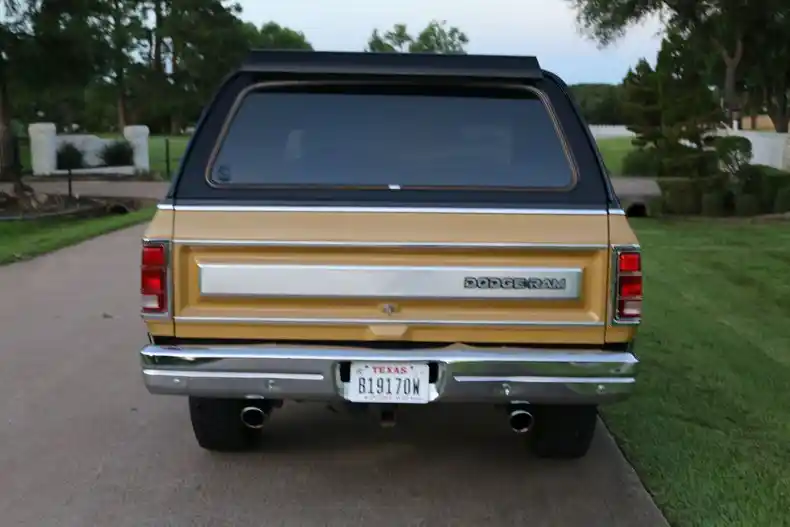 1986-dodge-ramcharger-royal-se-for-sale-45