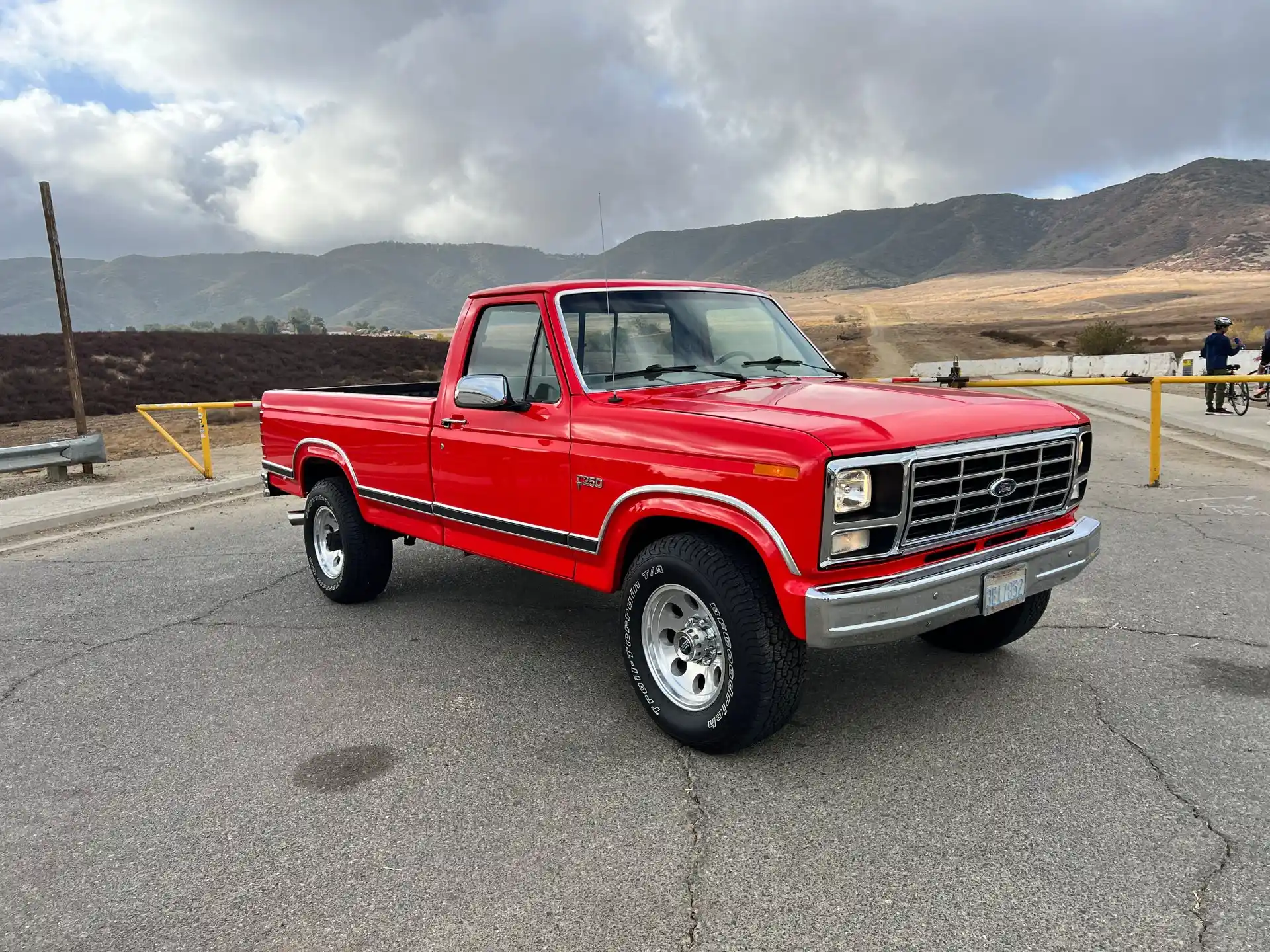 1986-ford-f250-xlt-for-sale-05