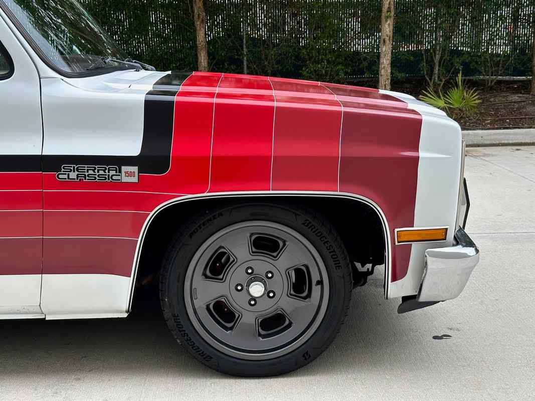 1987-gmc-sierra-classic-57-ls-v8-for-sale-33