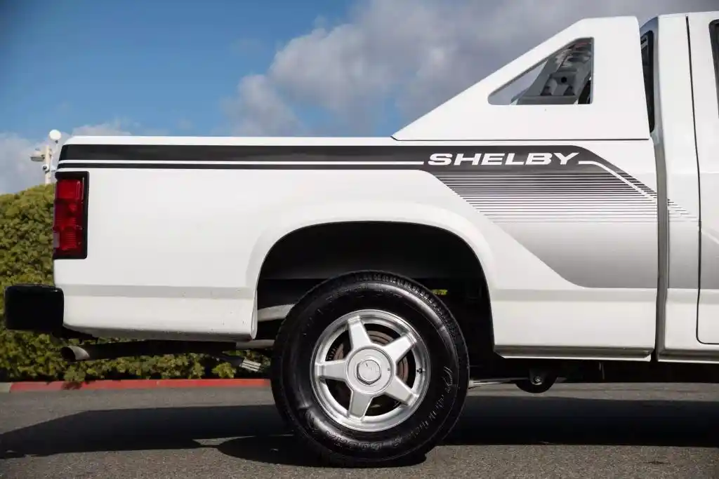 1989-dodge-dakota-shelby-for-sale-05