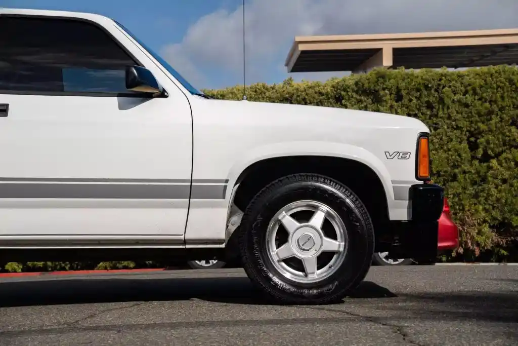 1989-dodge-dakota-shelby-for-sale-09