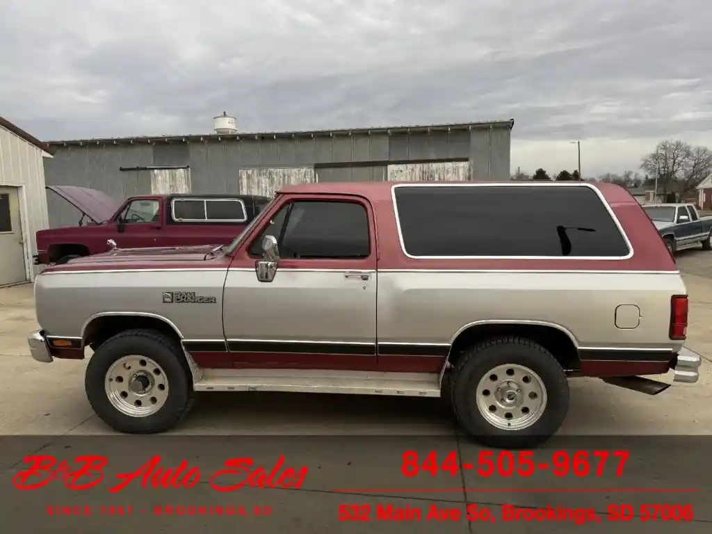 1989-dodge-ramcharger-for-sale-04