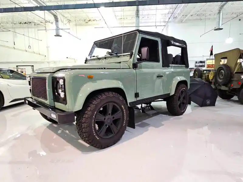 1989-land-rover-defender-90-d-bespoke-edition-uk-custom-build-for-sale-12