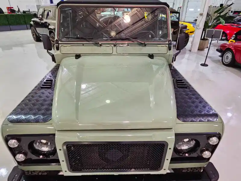 1989-land-rover-defender-90-d-bespoke-edition-uk-custom-build-for-sale-22