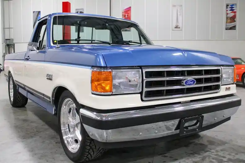 1990-ford-f150-xlt-lariat-for-sale-08