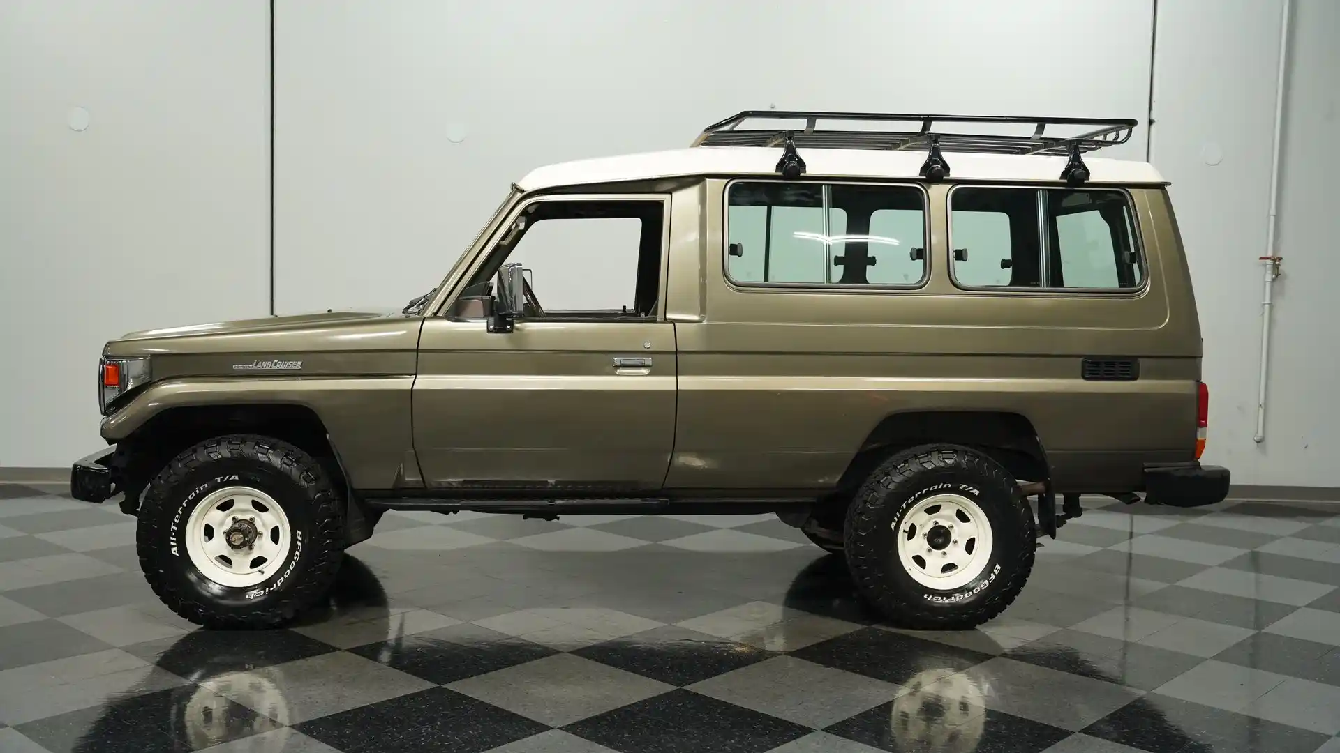 1990-toyota-land-cruiser-fj-75-troopy-4x4-for-sale-04