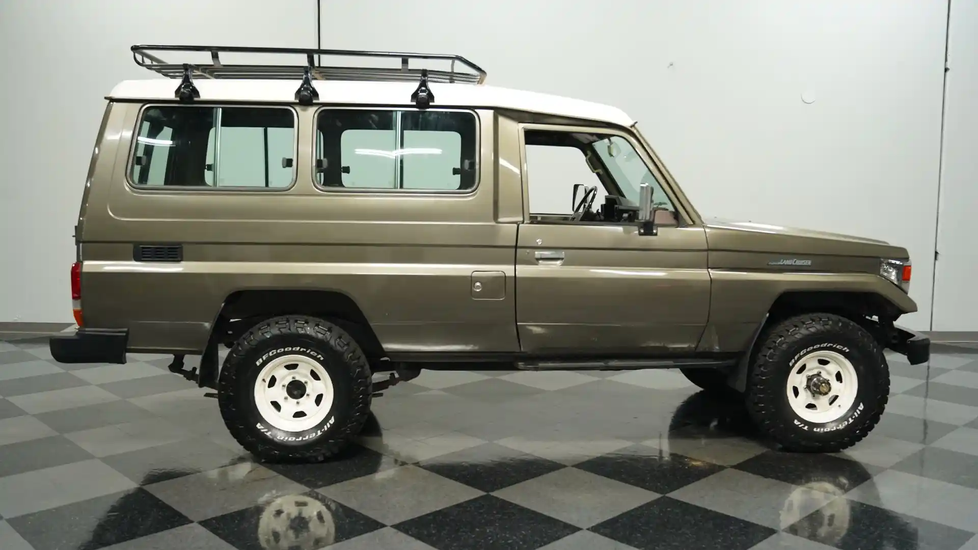 1990-toyota-land-cruiser-fj-75-troopy-4x4-for-sale-09