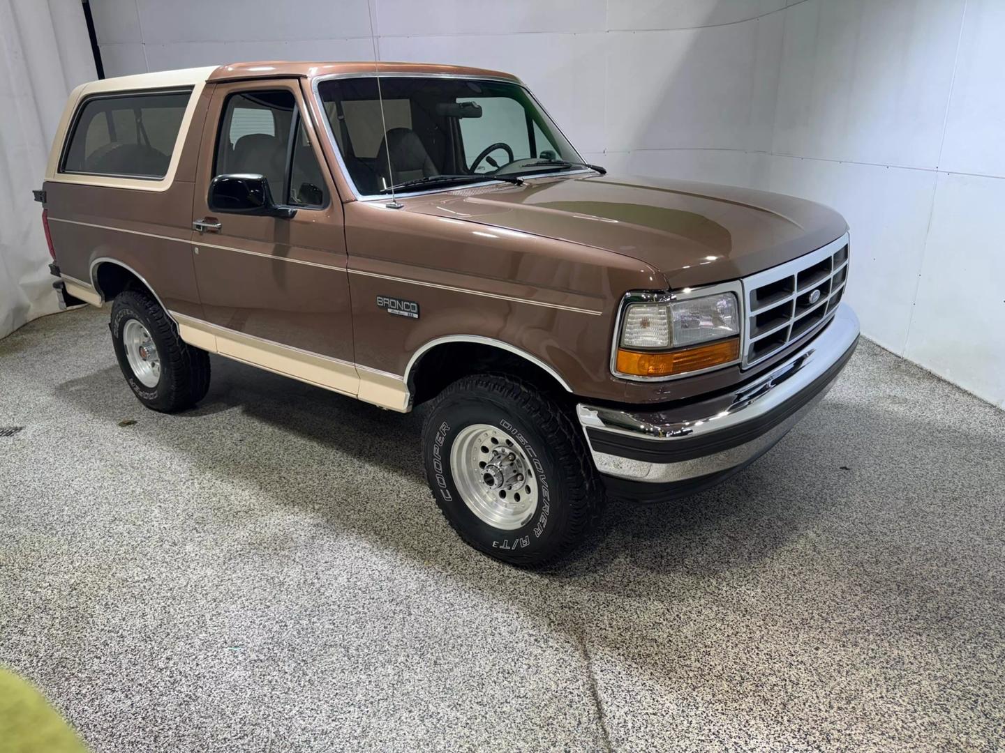 1992-ford-bronco-for-sale-04