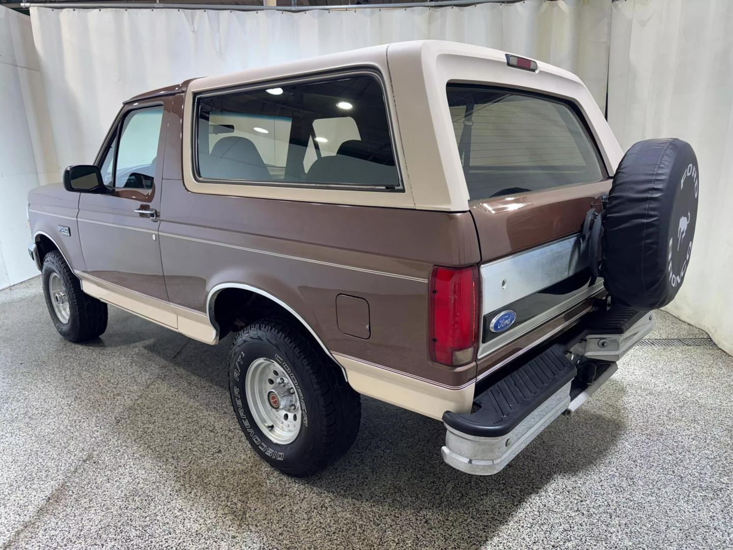 1992-ford-bronco-for-sale-05