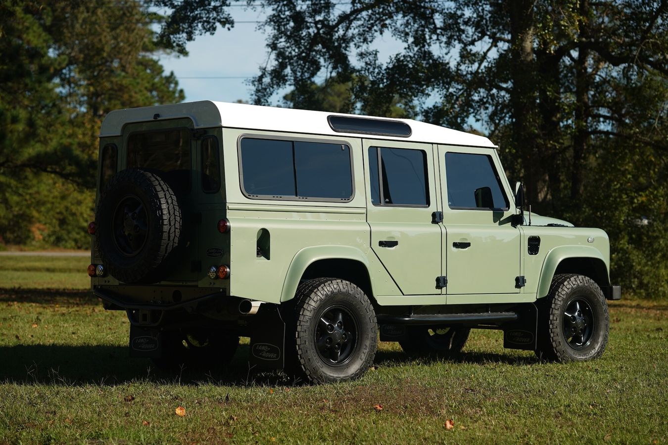 1993-land-rover-defender-110-castle-hayne-nc-04