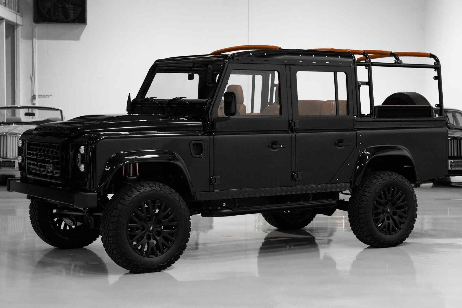 1993-land-rover-defender-110-suv-by-manz-motor-company-for-sale-01