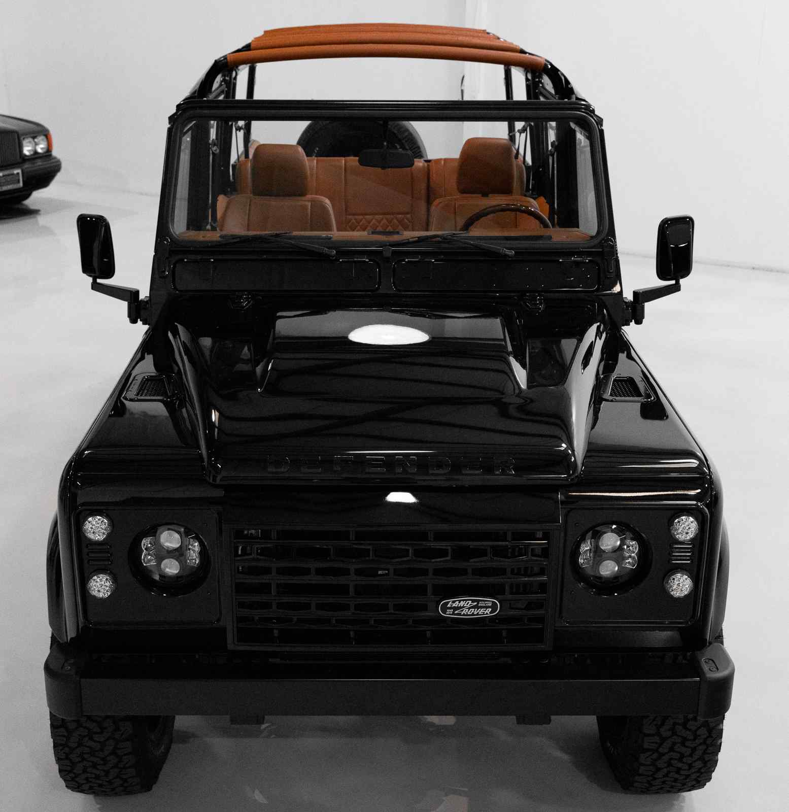 1993-land-rover-defender-110-suv-by-manz-motor-company-for-sale-16