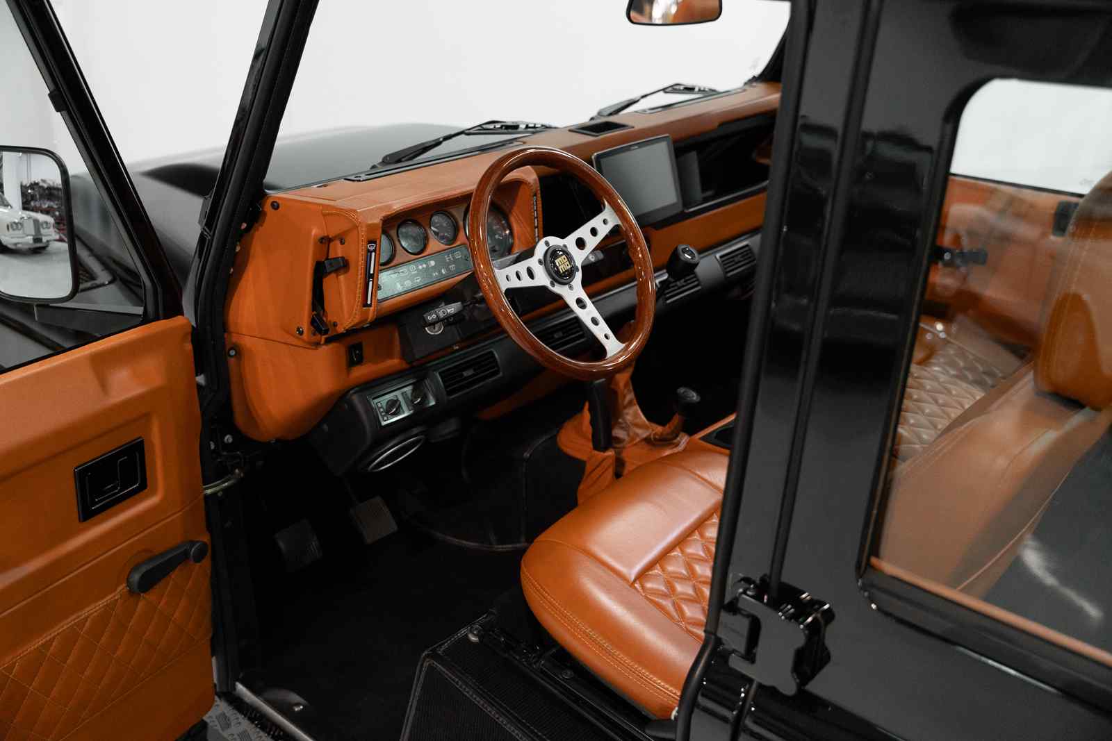 1993-land-rover-defender-110-suv-by-manz-motor-company-for-sale-27